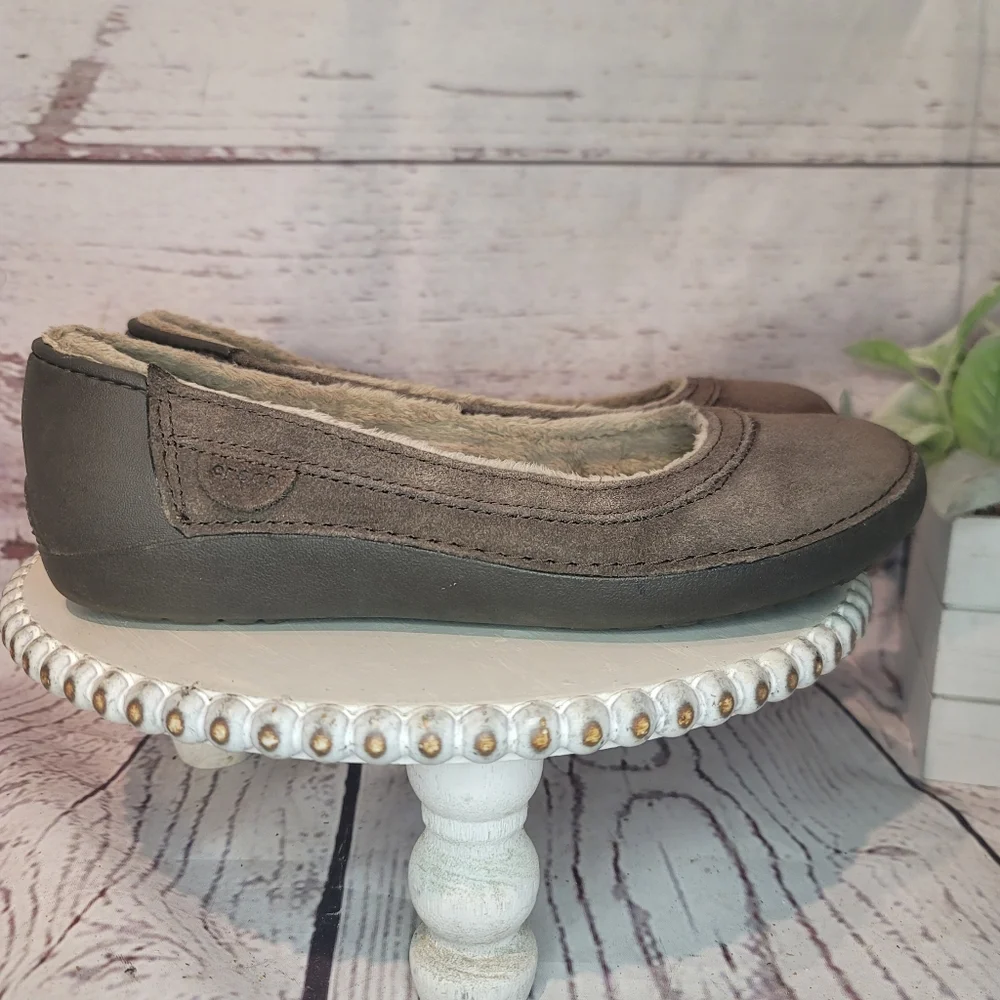 Crocs Mammoth Winter Ballet Flats in Brown Suede. Size 8W - Picture 4 of 11